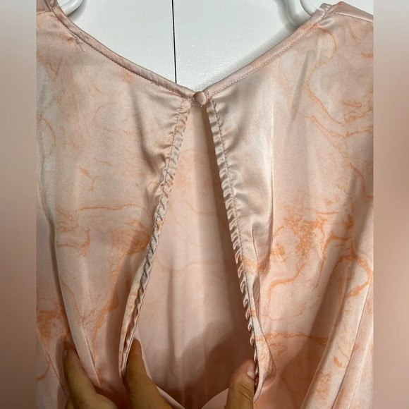 Hutch- Cropped Marble Blouse long sleeve - peach tie dye- Medium - Picture 8 of 8